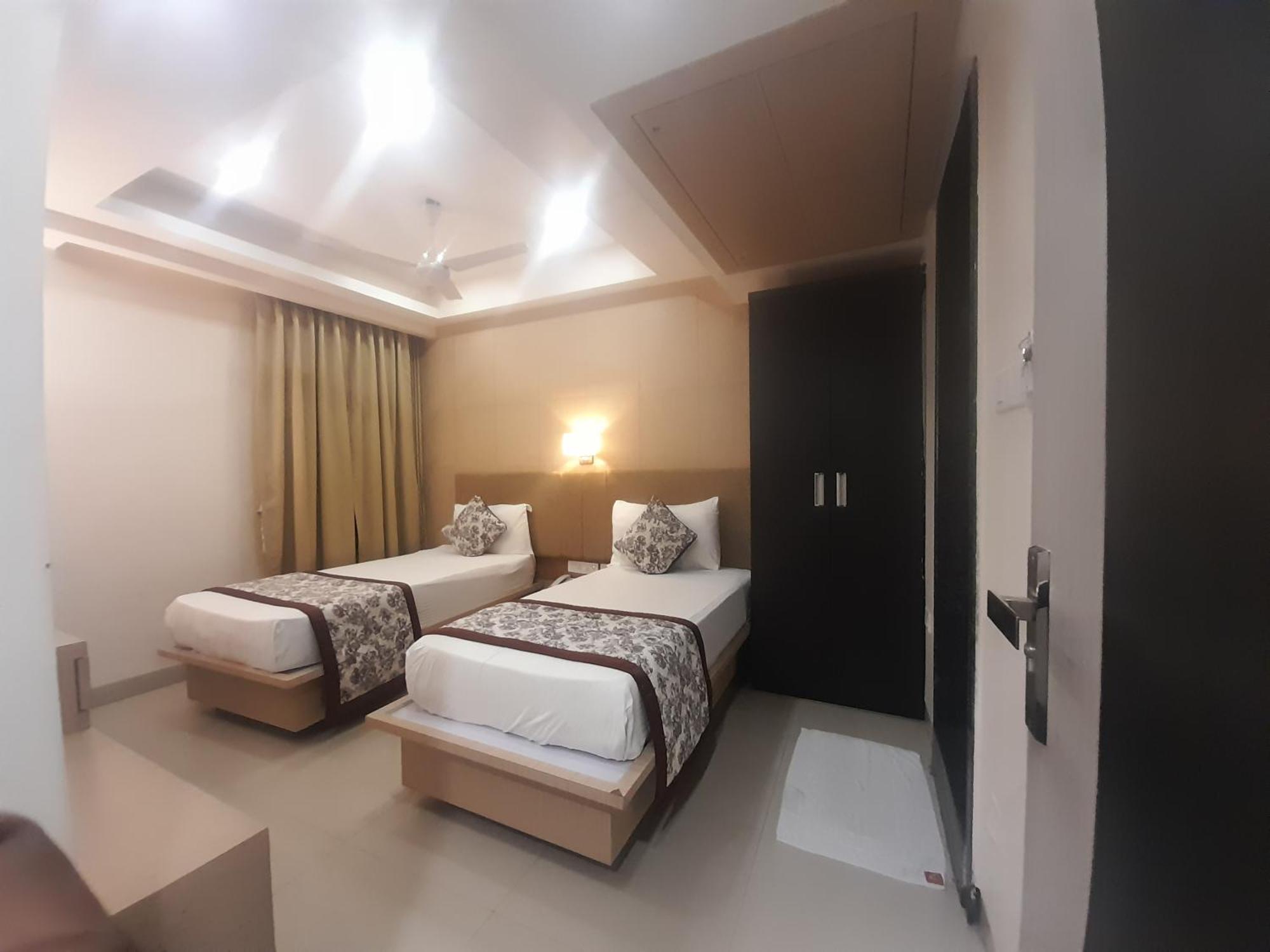 Variety Inn ปัฏนา ภายนอก รูปภาพ