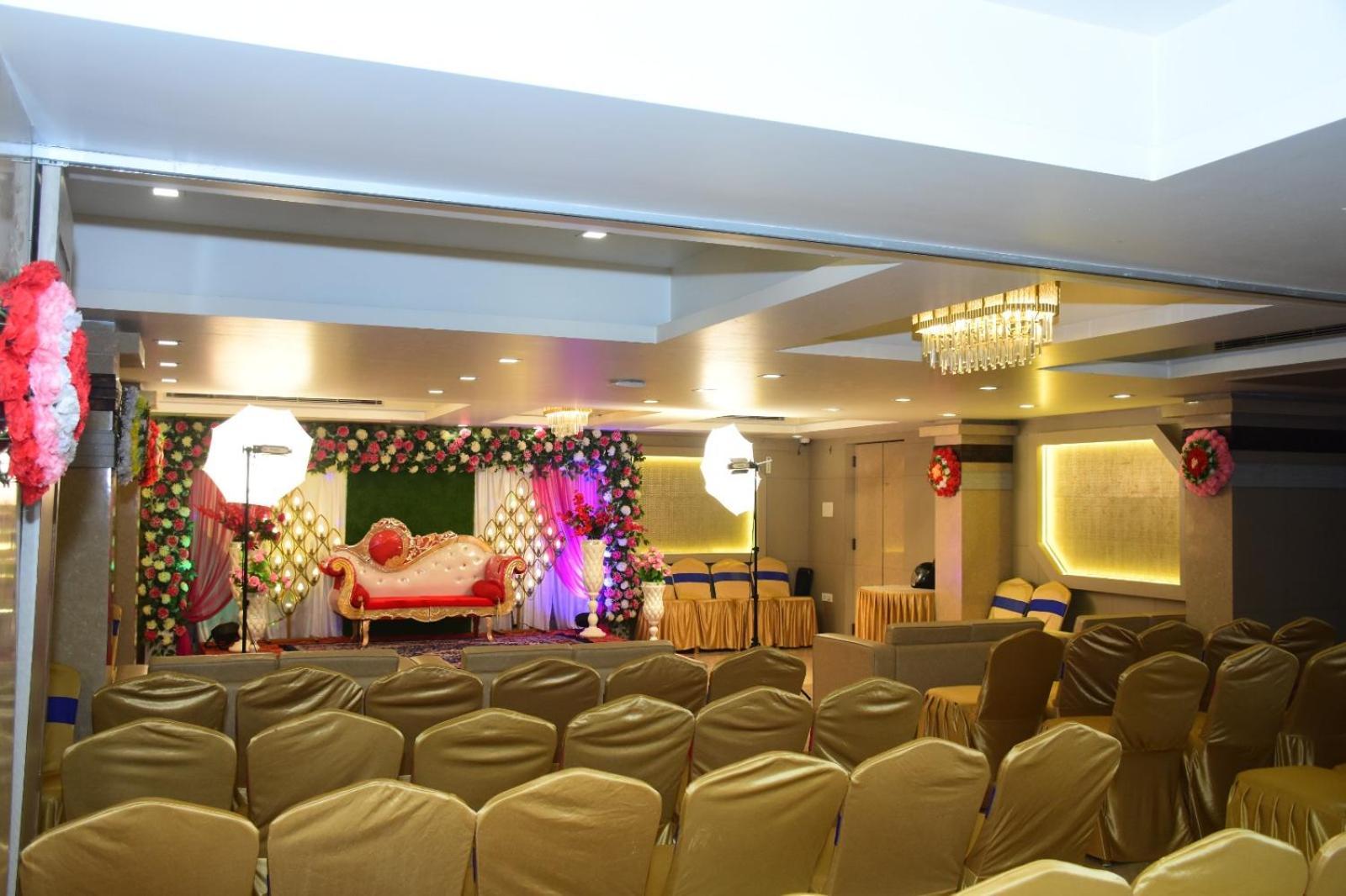 Variety Inn ปัฏนา ภายนอก รูปภาพ